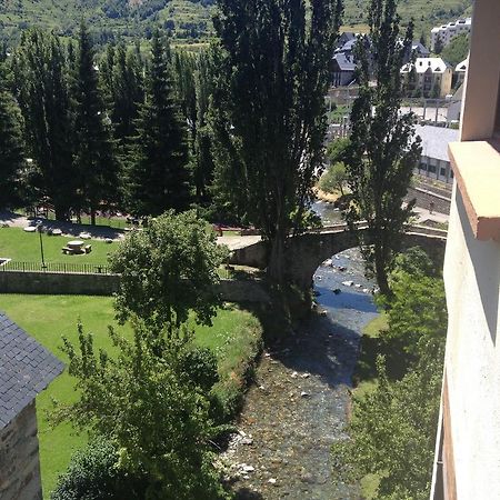 Hostal Centro Sallent de Gállego Exteriör bild
