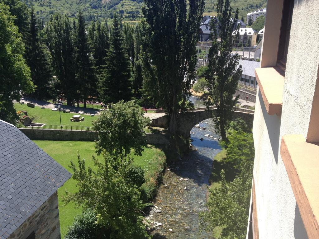 Hostal Centro Sallent de Gállego Exteriör bild